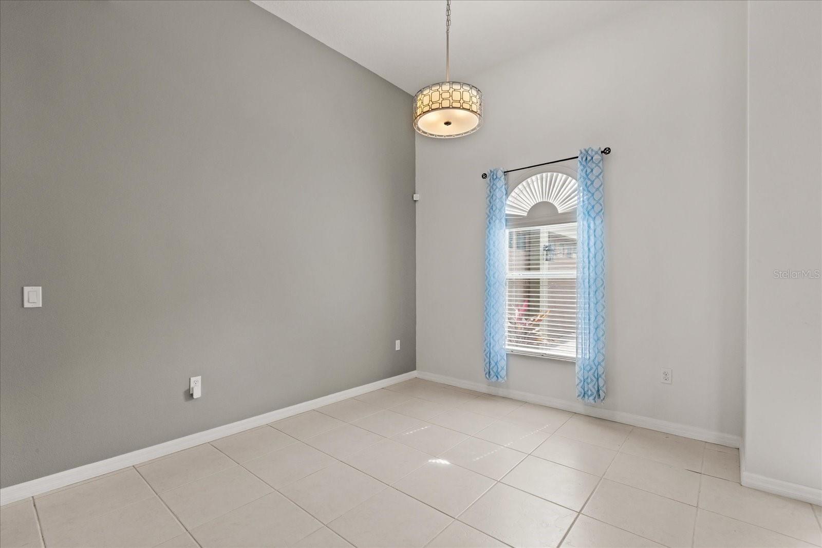 BELLALAGO PH 4P - Residential