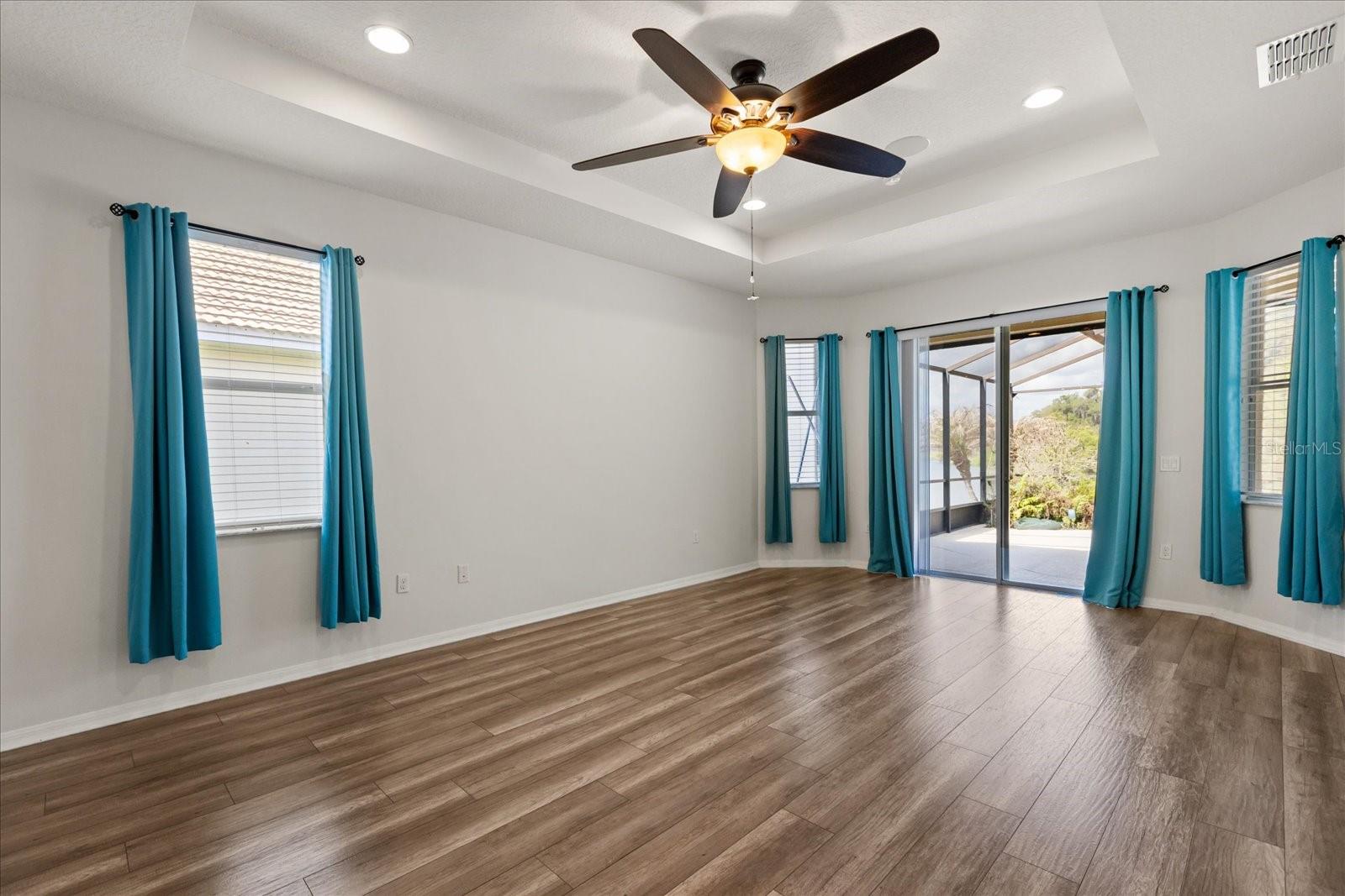 BELLALAGO PH 4P - Residential