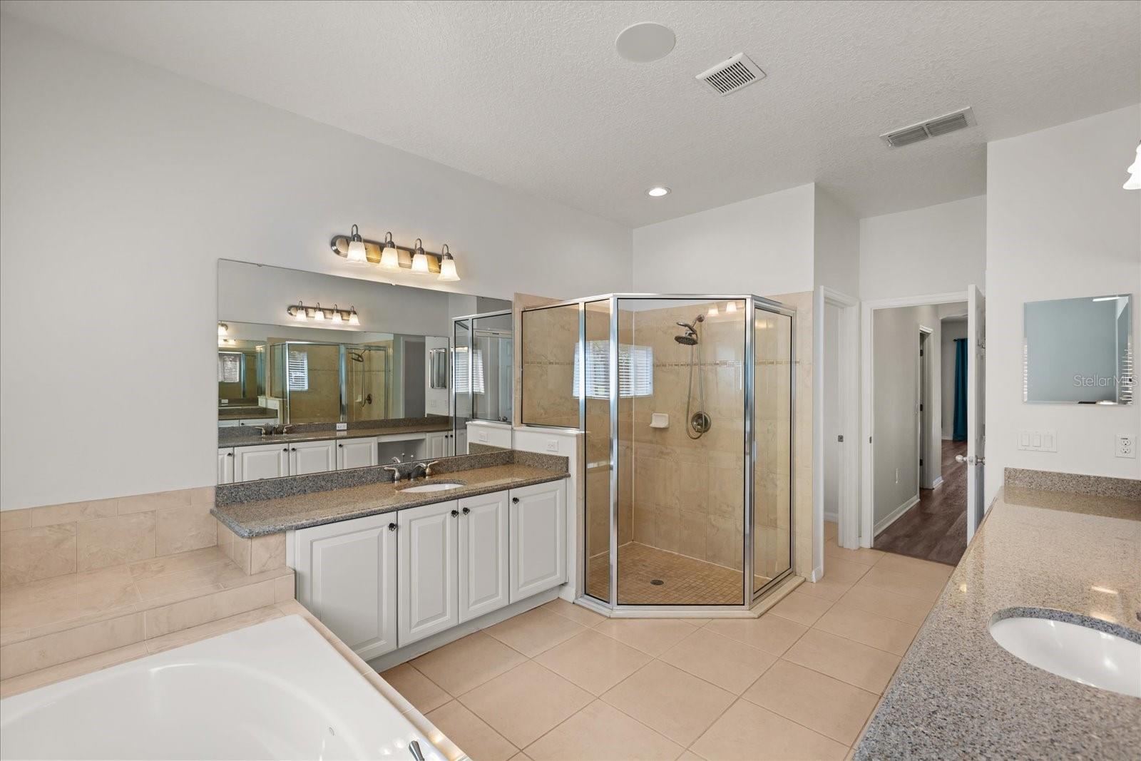 BELLALAGO PH 4P - Residential