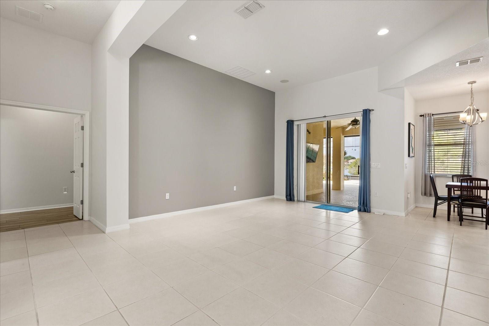 BELLALAGO PH 4P - Residential