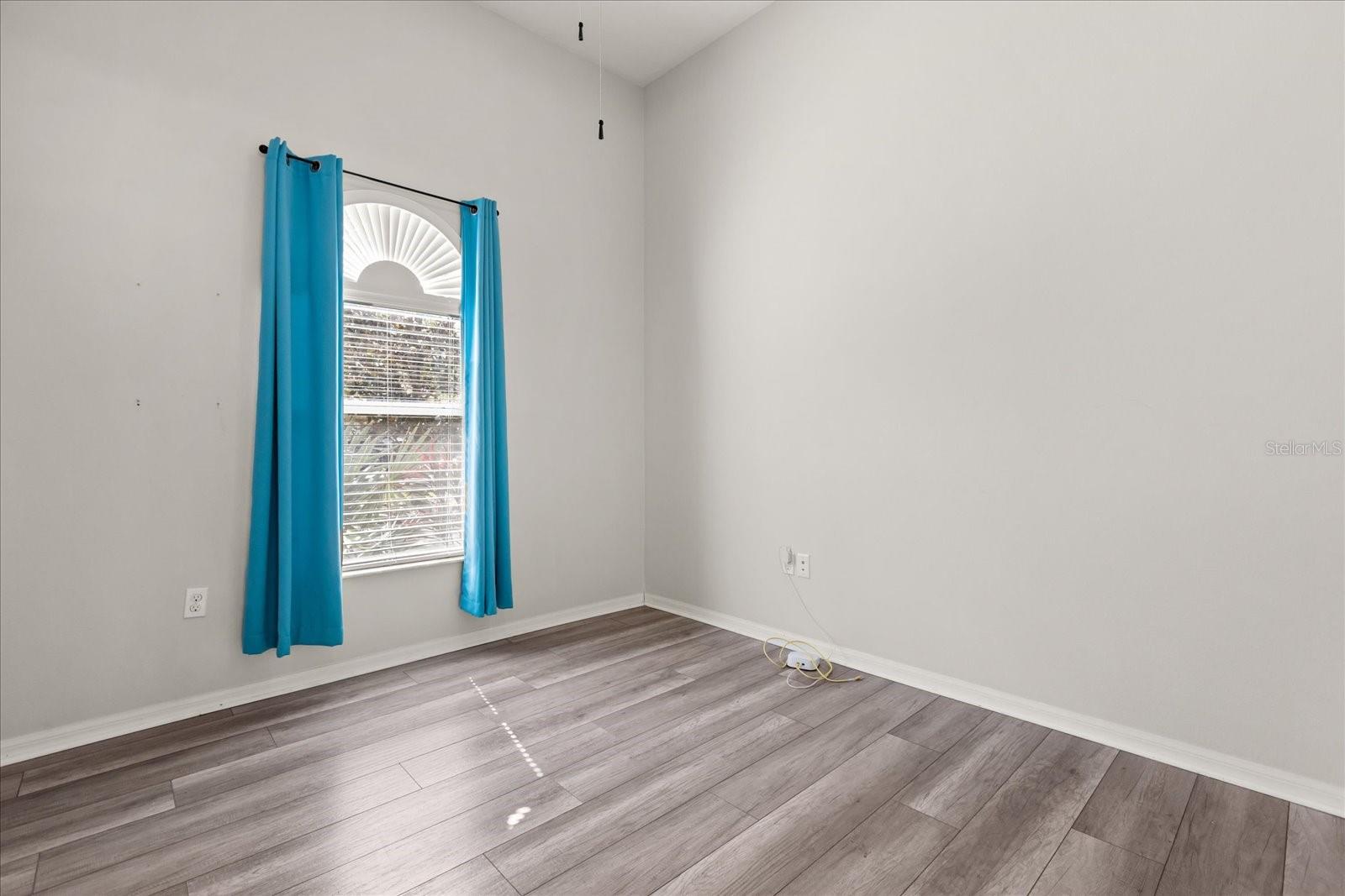 BELLALAGO PH 4P - Residential