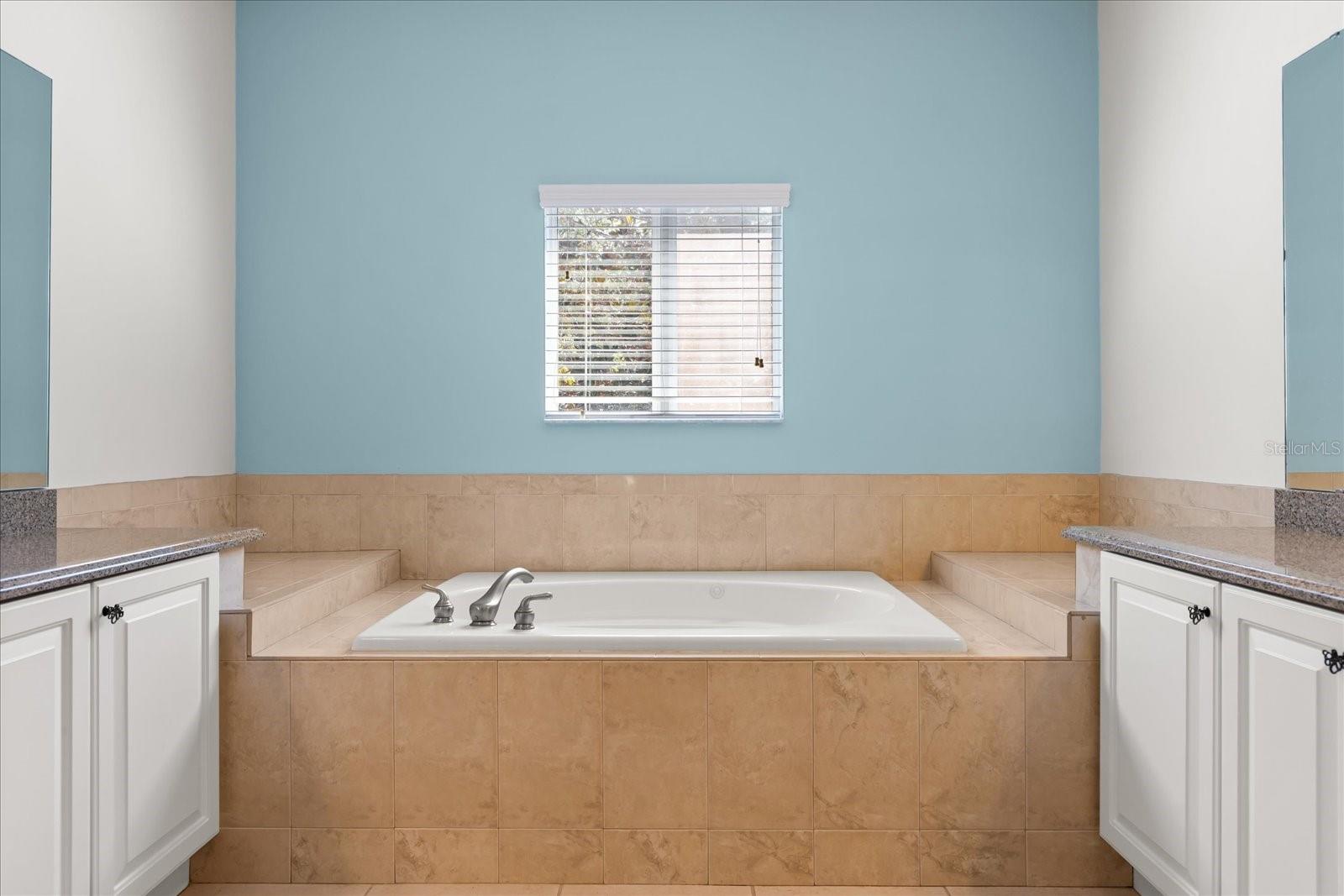 BELLALAGO PH 4P - Residential