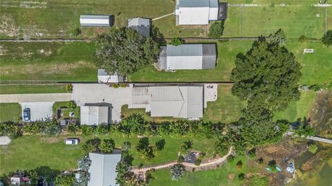 A home in WINTER HAVEN