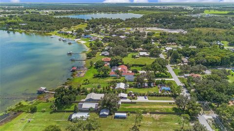 A home in WINTER HAVEN