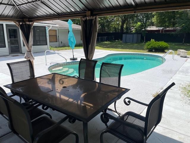 RAINBOW LAKES ESTATE - Residential Lease