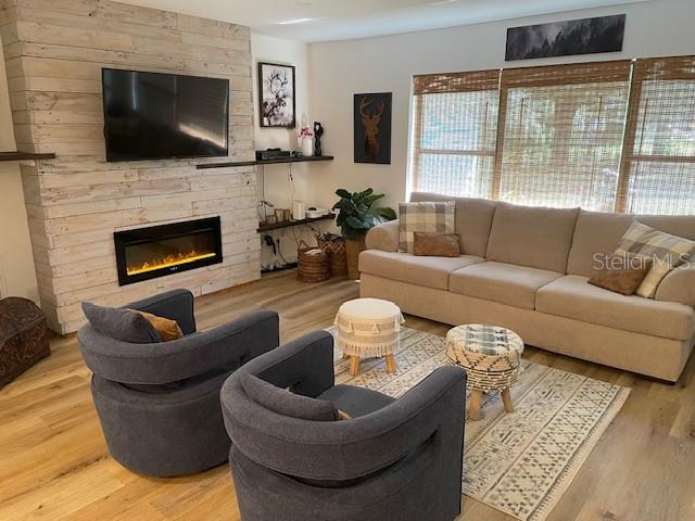 RAINBOW LAKES ESTATE - Residential Lease