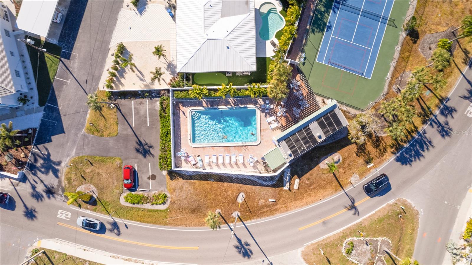 SUN PLAZA WEST - Residential