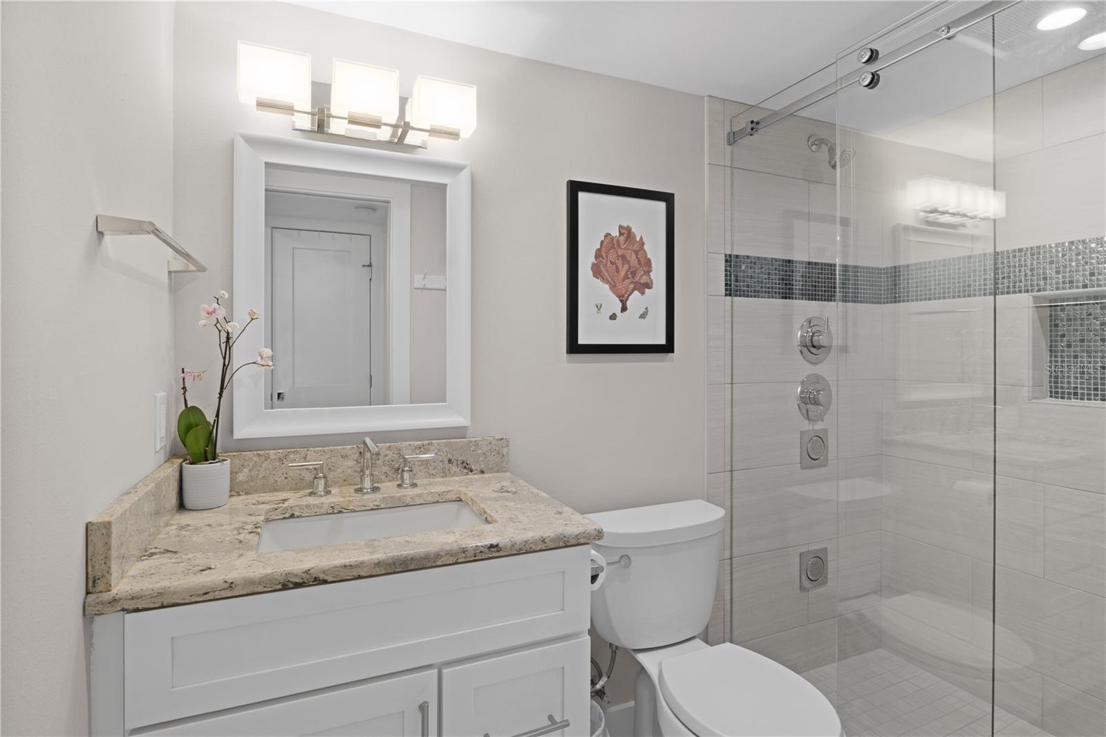 SUN PLAZA WEST - Residential