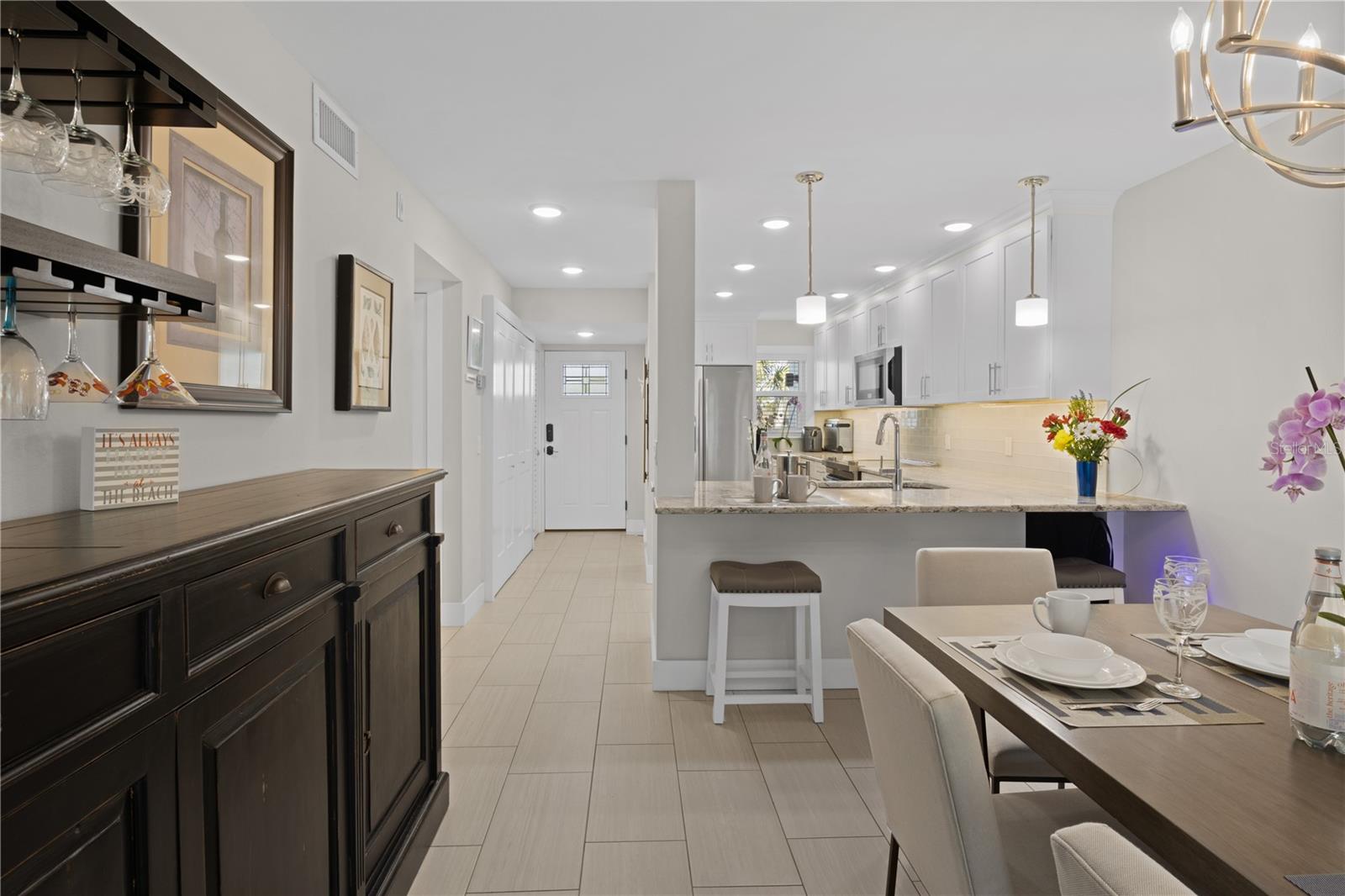 SUN PLAZA WEST - Residential