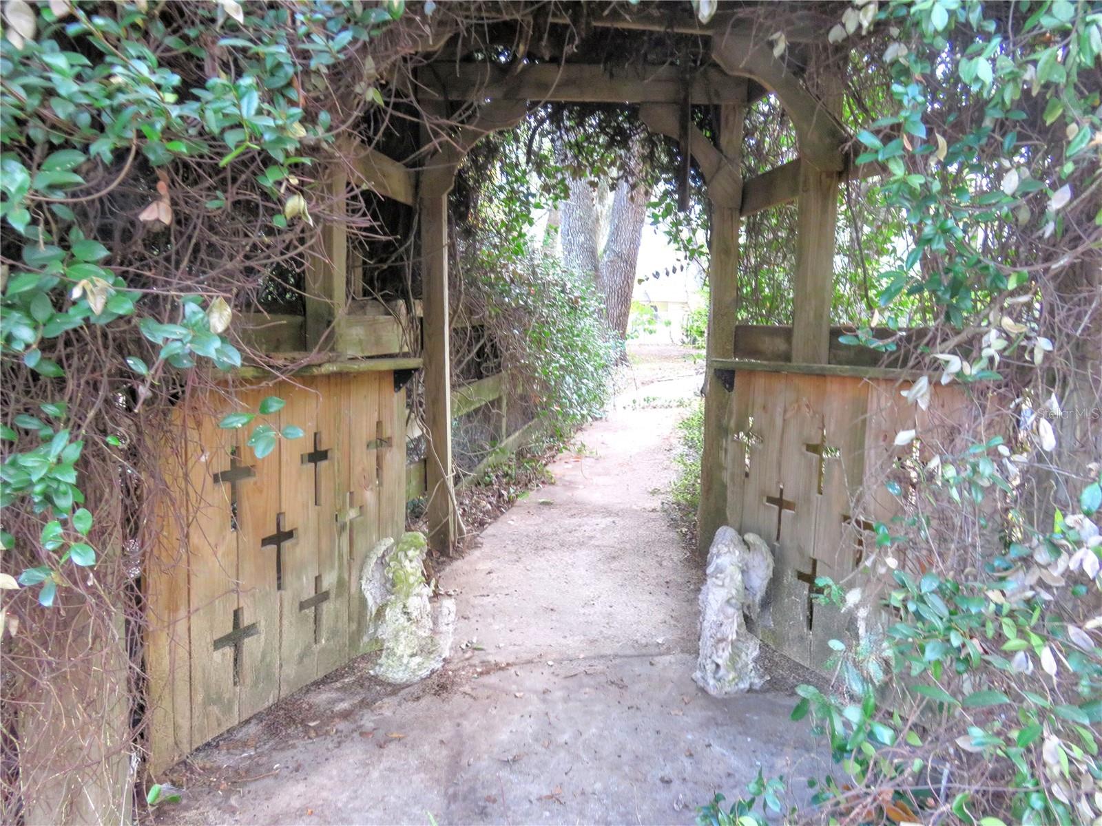 OWEN LAKE - Residential