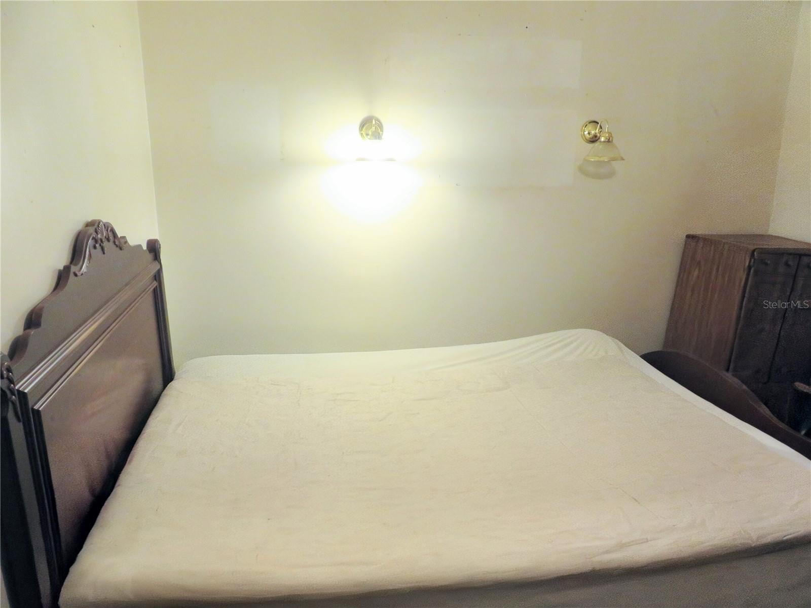 OWEN LAKE - Residential