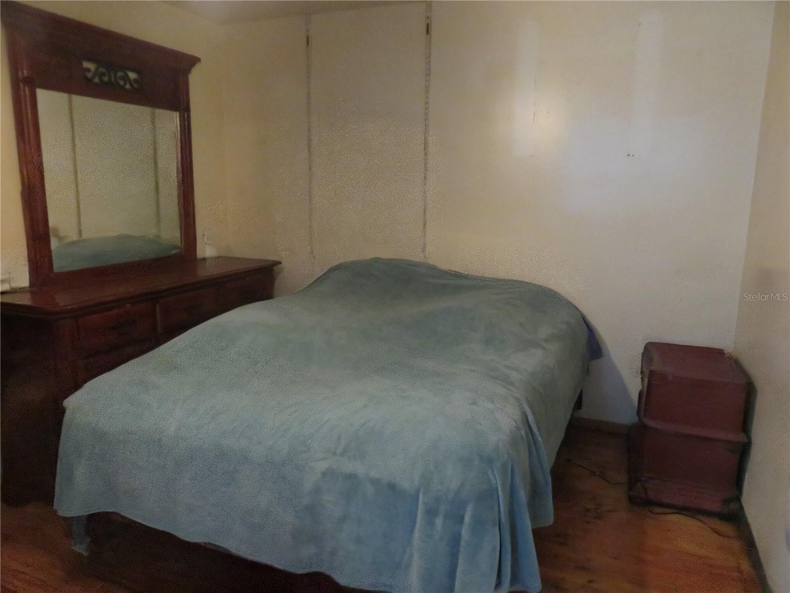 OWEN LAKE - Residential