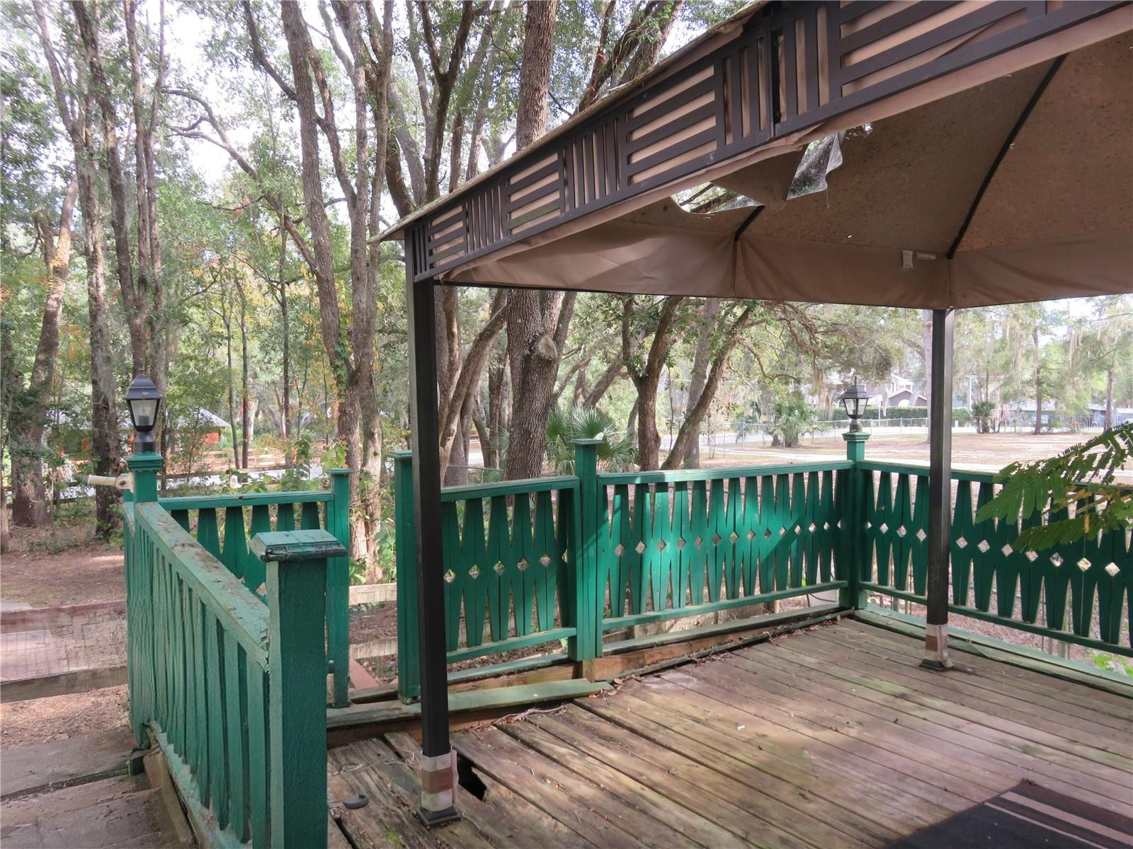 OWEN LAKE - Residential