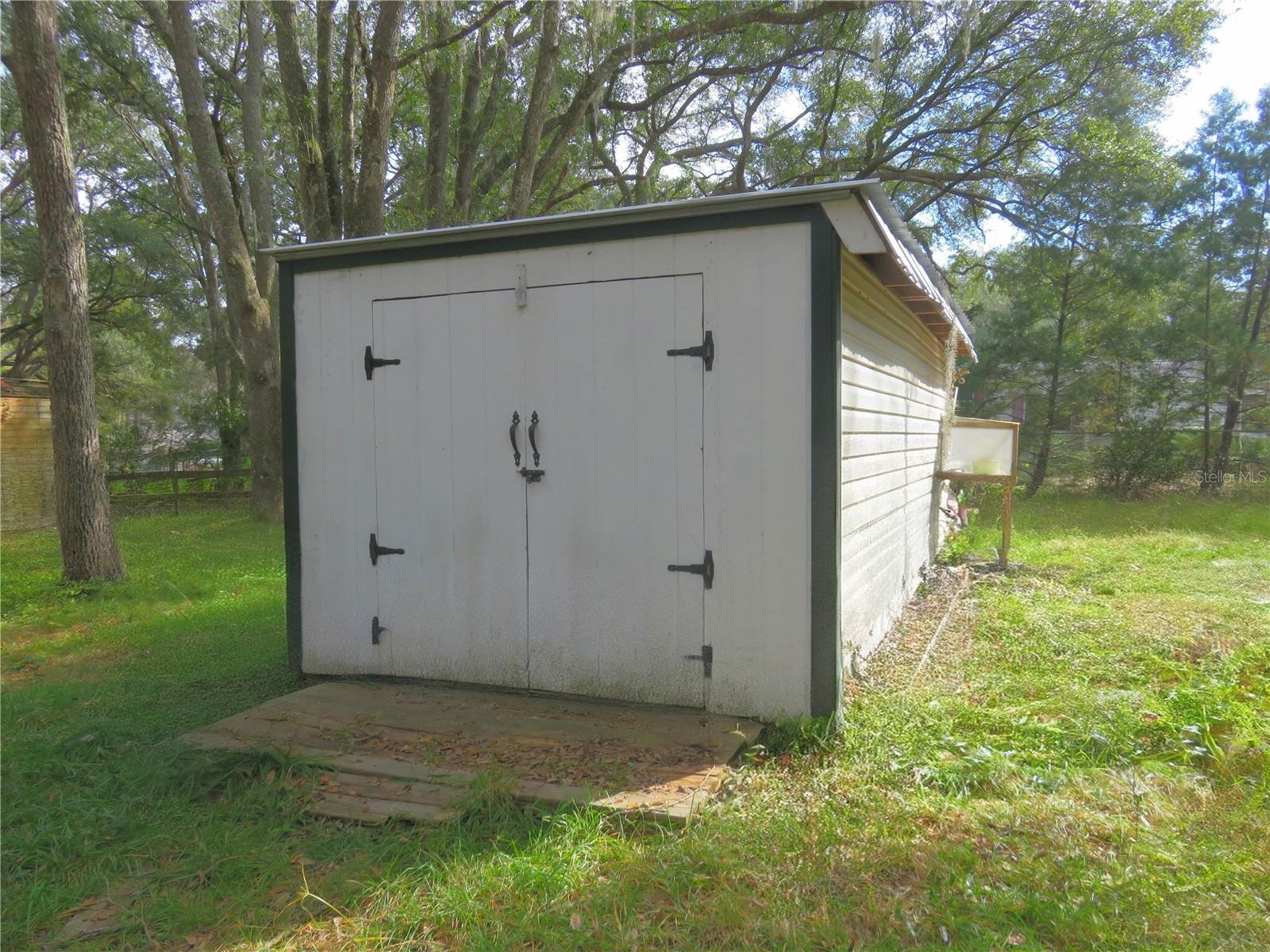 OWEN LAKE - Residential
