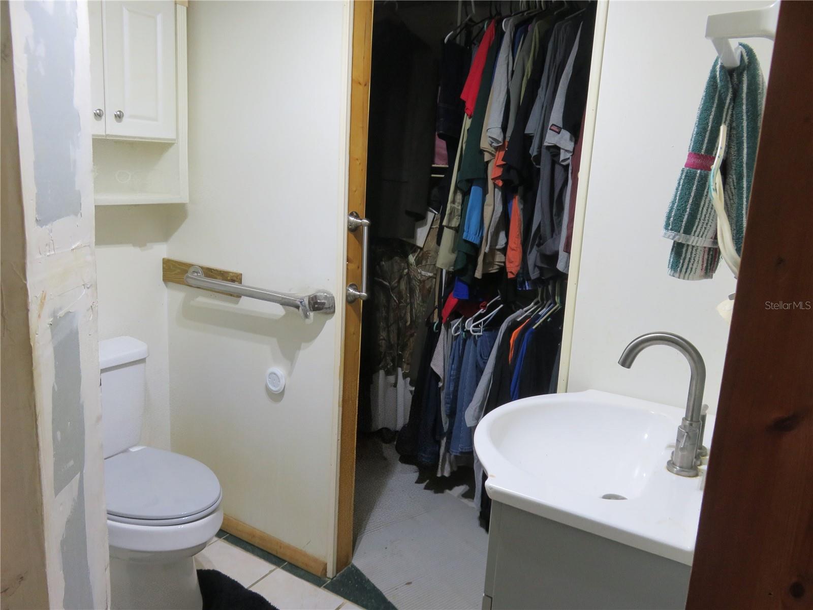 OWEN LAKE - Residential