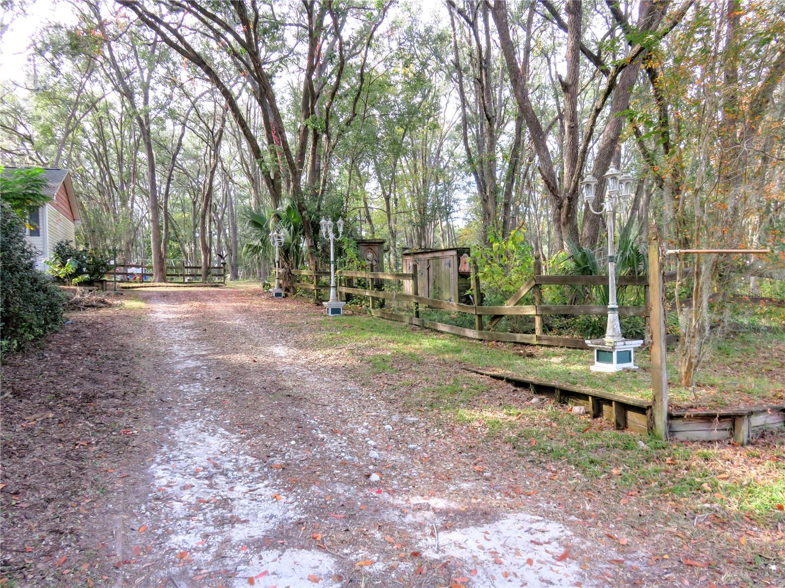 OWEN LAKE - Residential