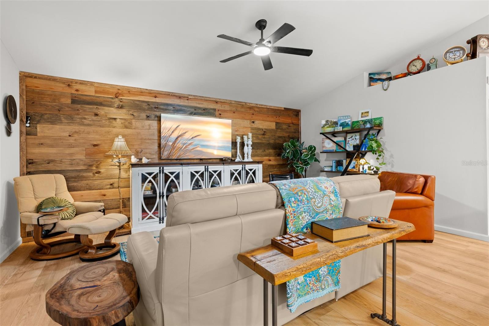 VILLAS OF LAKE ARBOR - Residential