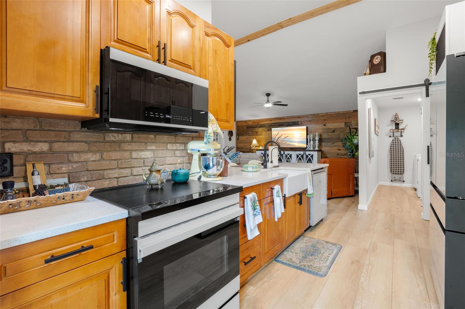 VILLAS OF LAKE ARBOR - Residential