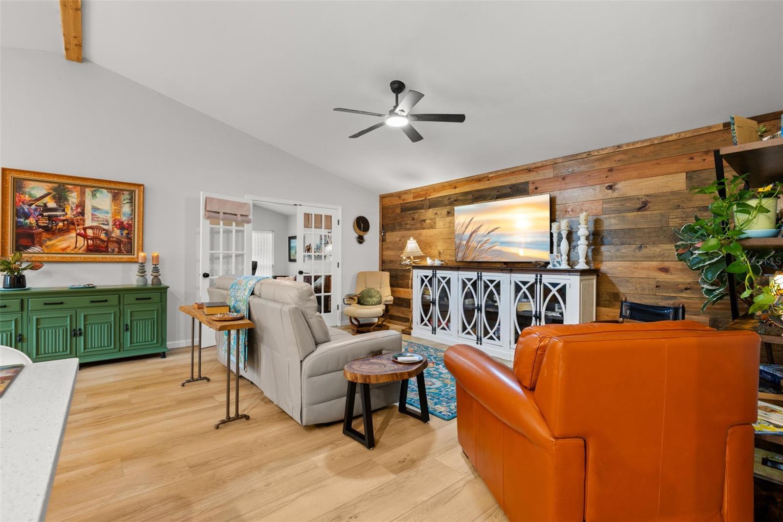 VILLAS OF LAKE ARBOR - Residential