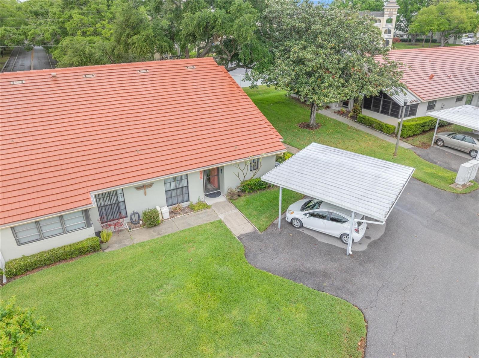 VILLAS OF LAKE ARBOR - Residential