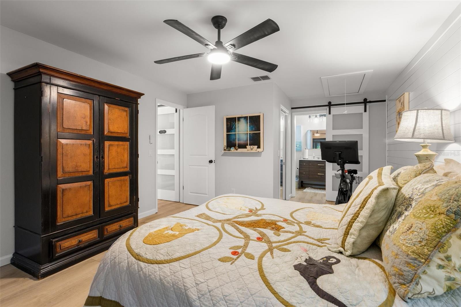 VILLAS OF LAKE ARBOR - Residential