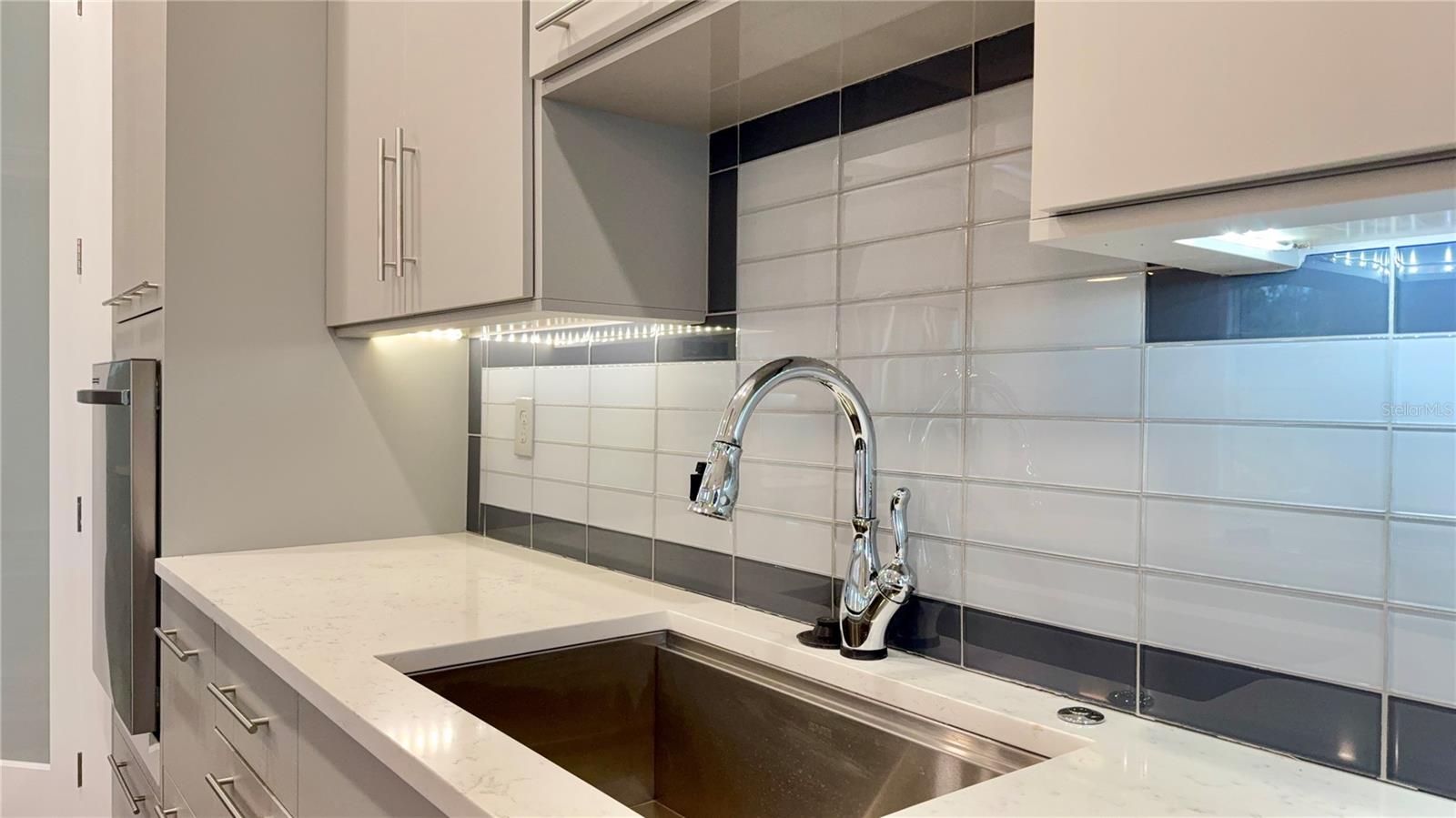 YACHT HARBOR VILLAGE - Residential