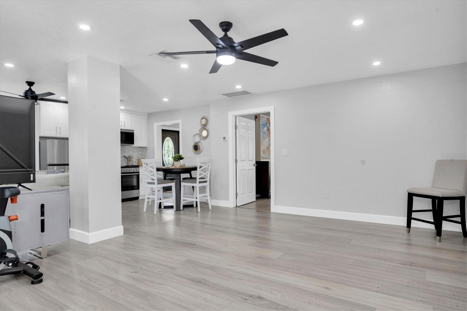 PINELLAS GROVES - Residential