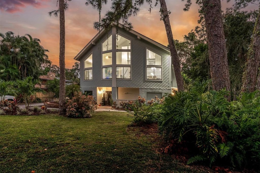 Photo of 12844 74th Avenue, Seminole, FL 33776 (MLS # TB8437767)