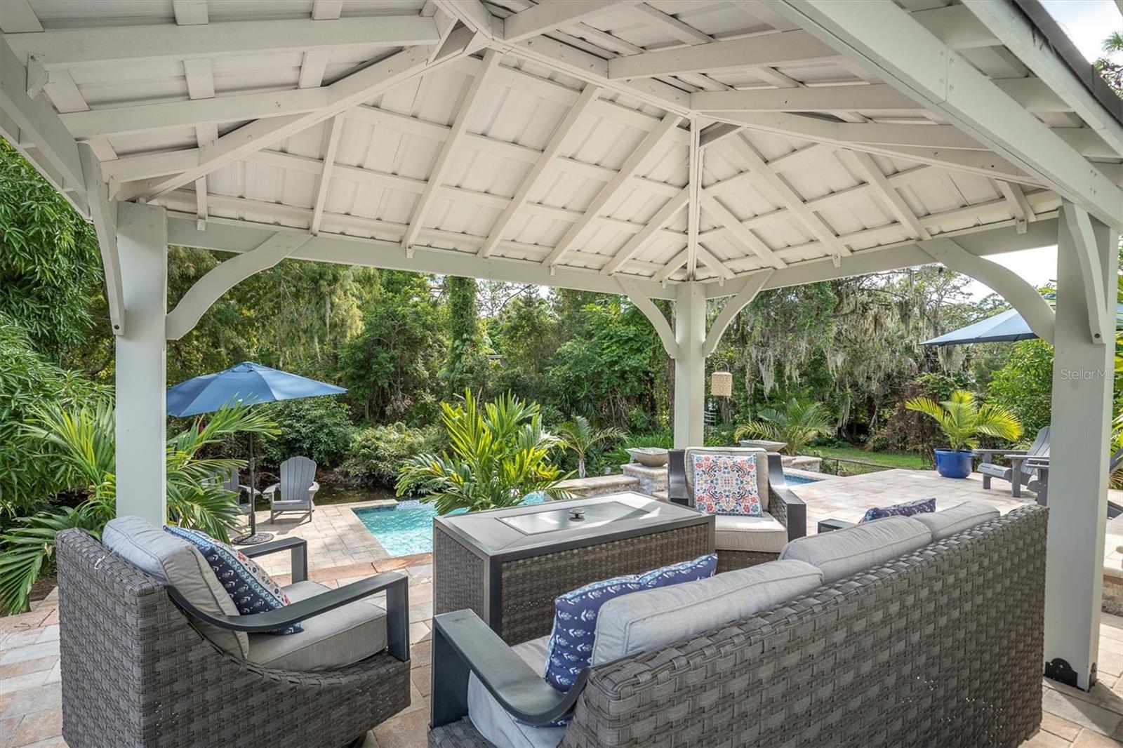 PINELLAS GROVES - Residential