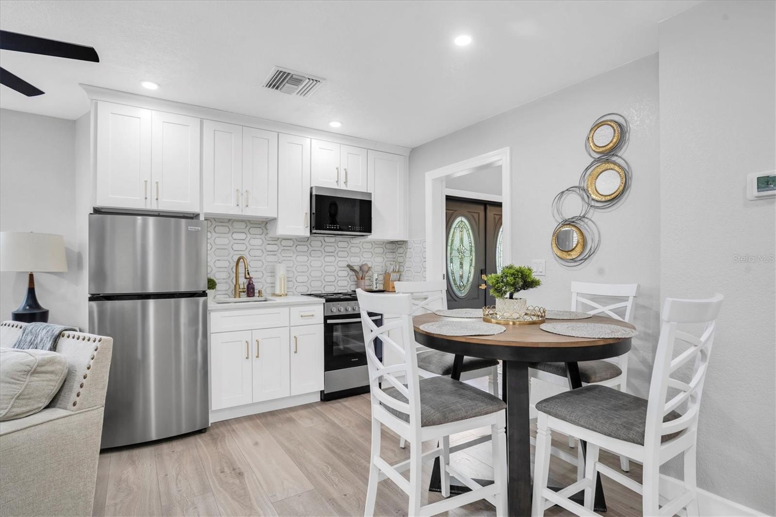 PINELLAS GROVES - Residential