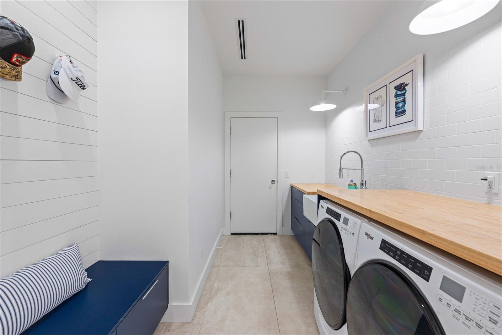 EDGEWATER VILLAGE SUBPHASE B - Residential