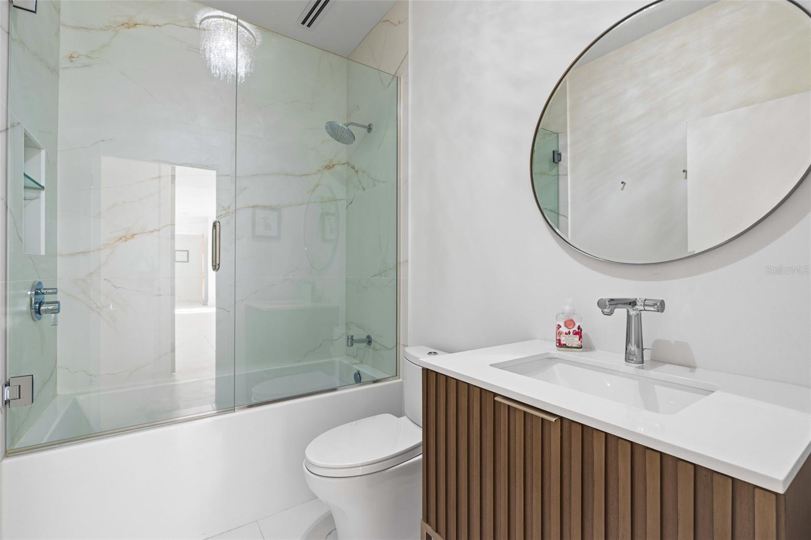 EDGEWATER VILLAGE SUBPHASE B - Residential