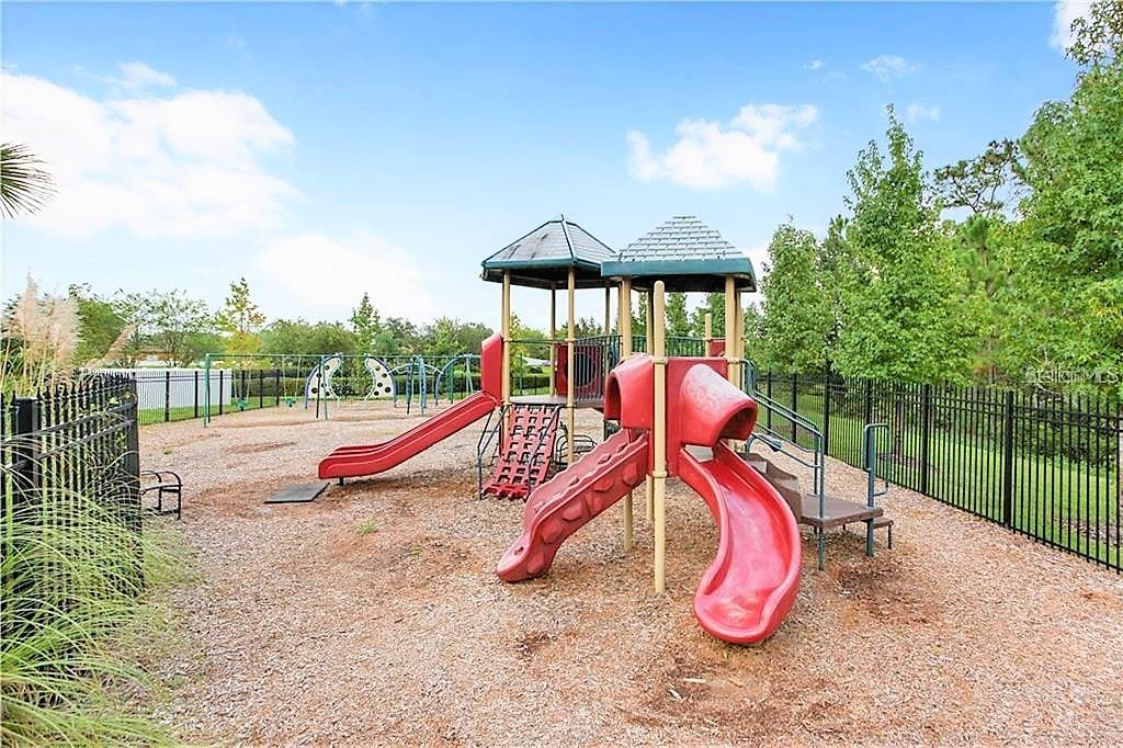 LIVE OAK PRESERVE 2C VILLAGES - Residential Lease