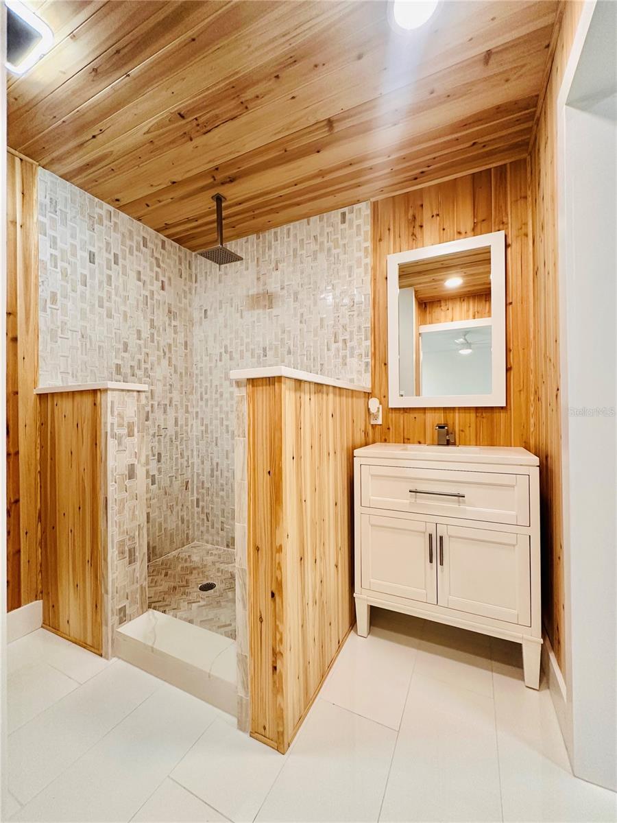 INLET SHORES - Residential