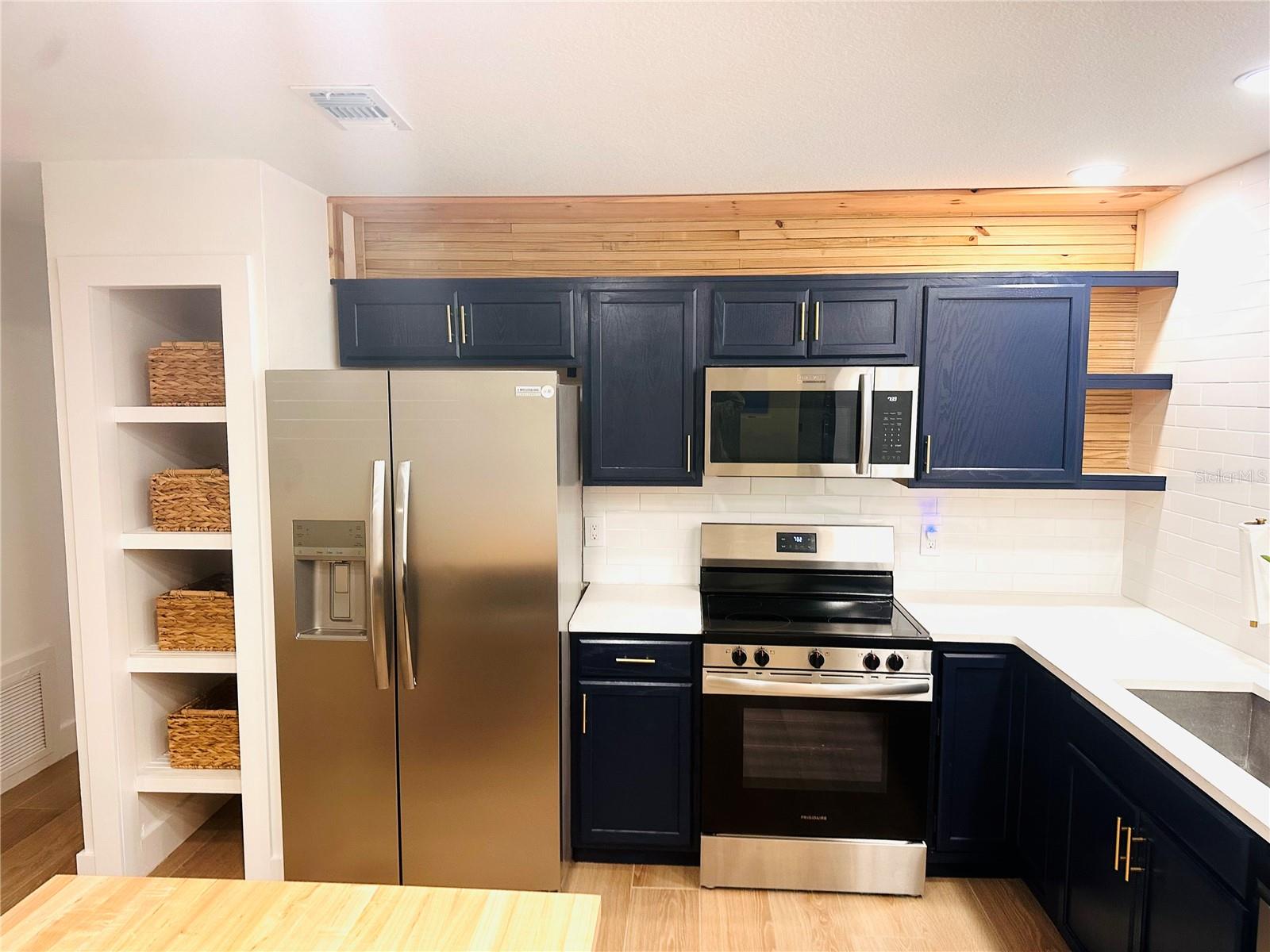 INLET SHORES - Residential