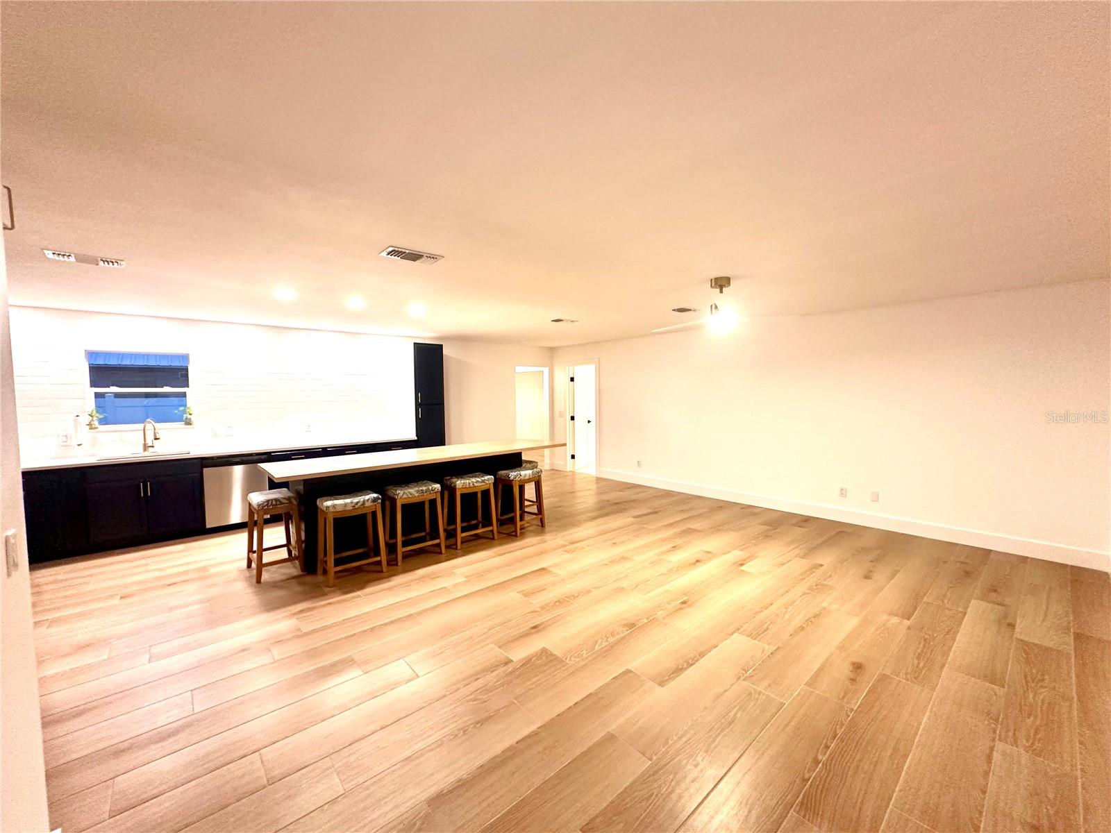 INLET SHORES - Residential