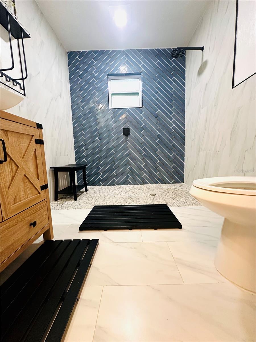 INLET SHORES - Residential