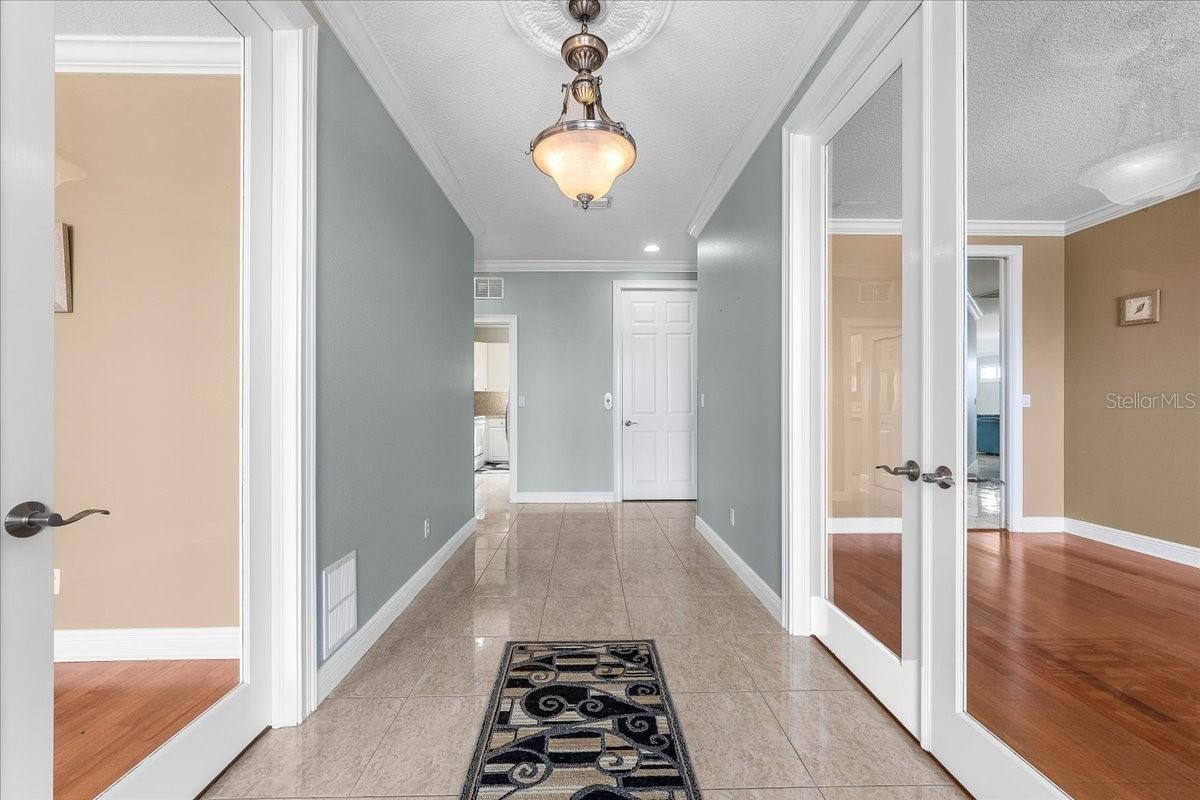 5501 CLIPPER COURT