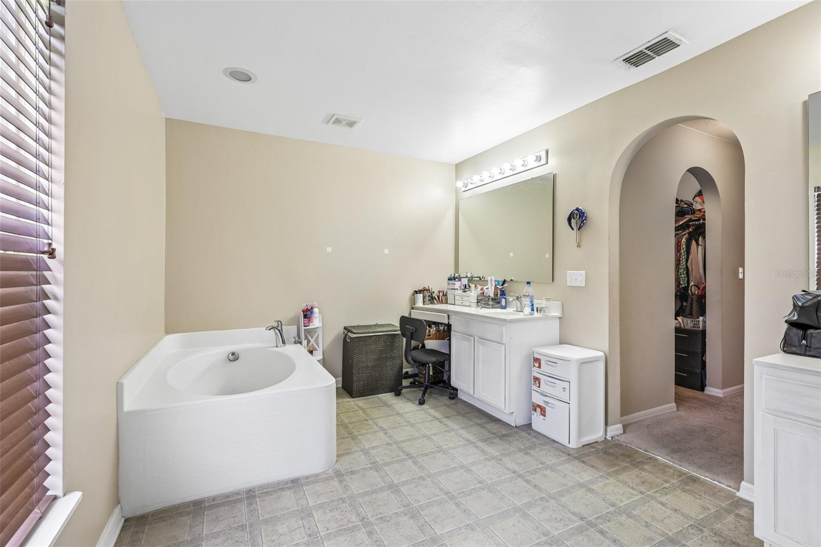 BRIDGEWATER AT BAYSIDE LAKES, PH 2 - Residential