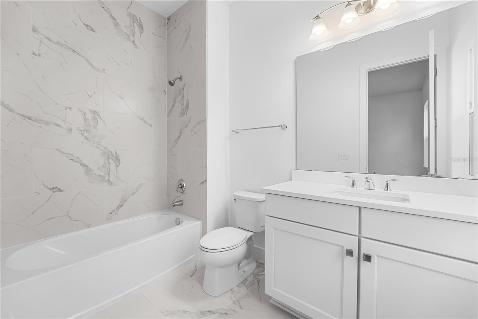 LAUREL POINTE PH 2 - Residential