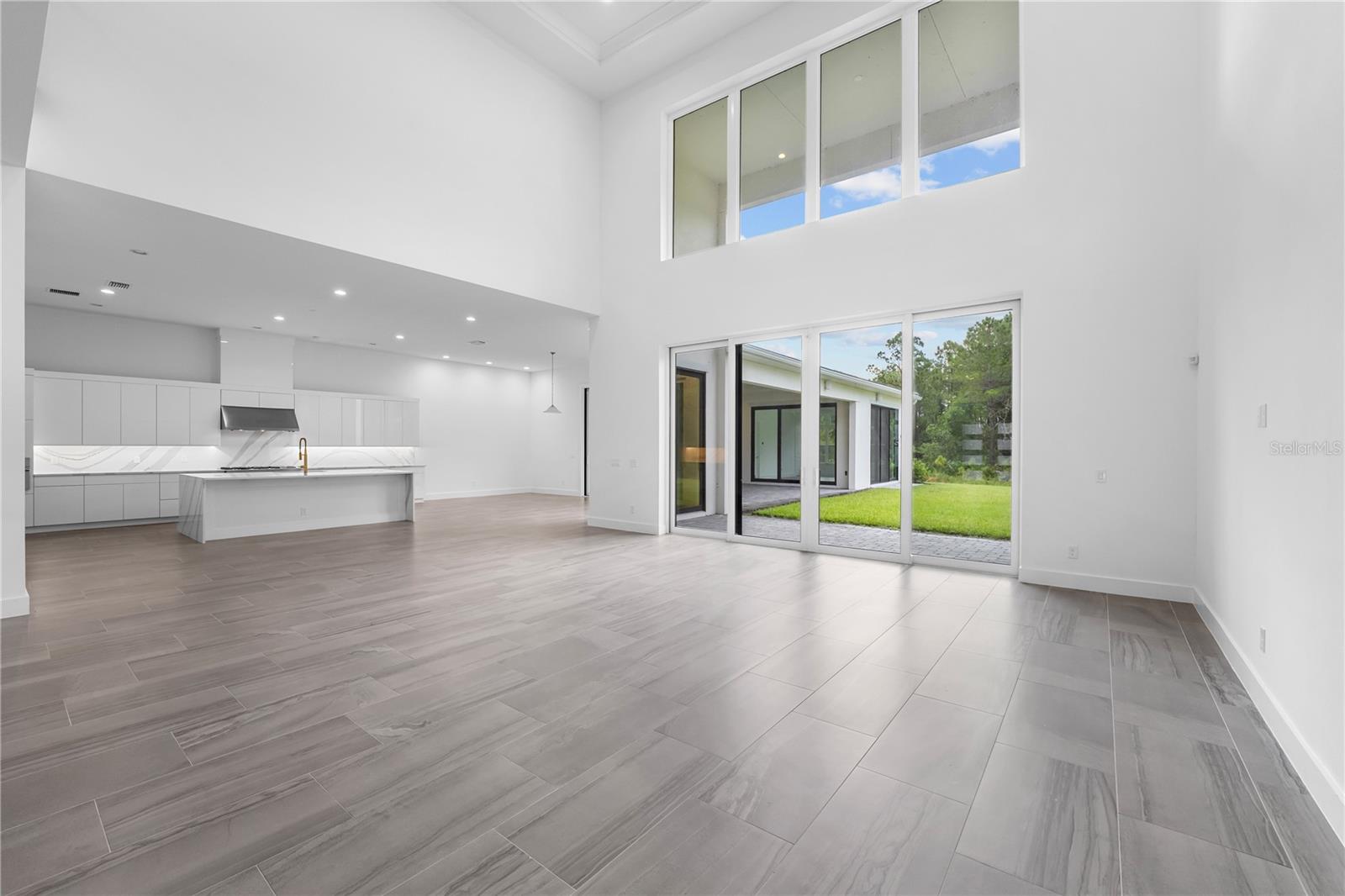 LAUREL POINTE PH 2 - Residential