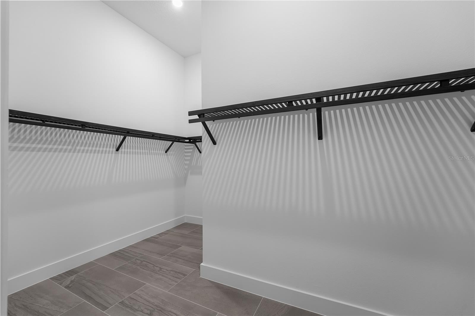 LAUREL POINTE PH 2 - Residential