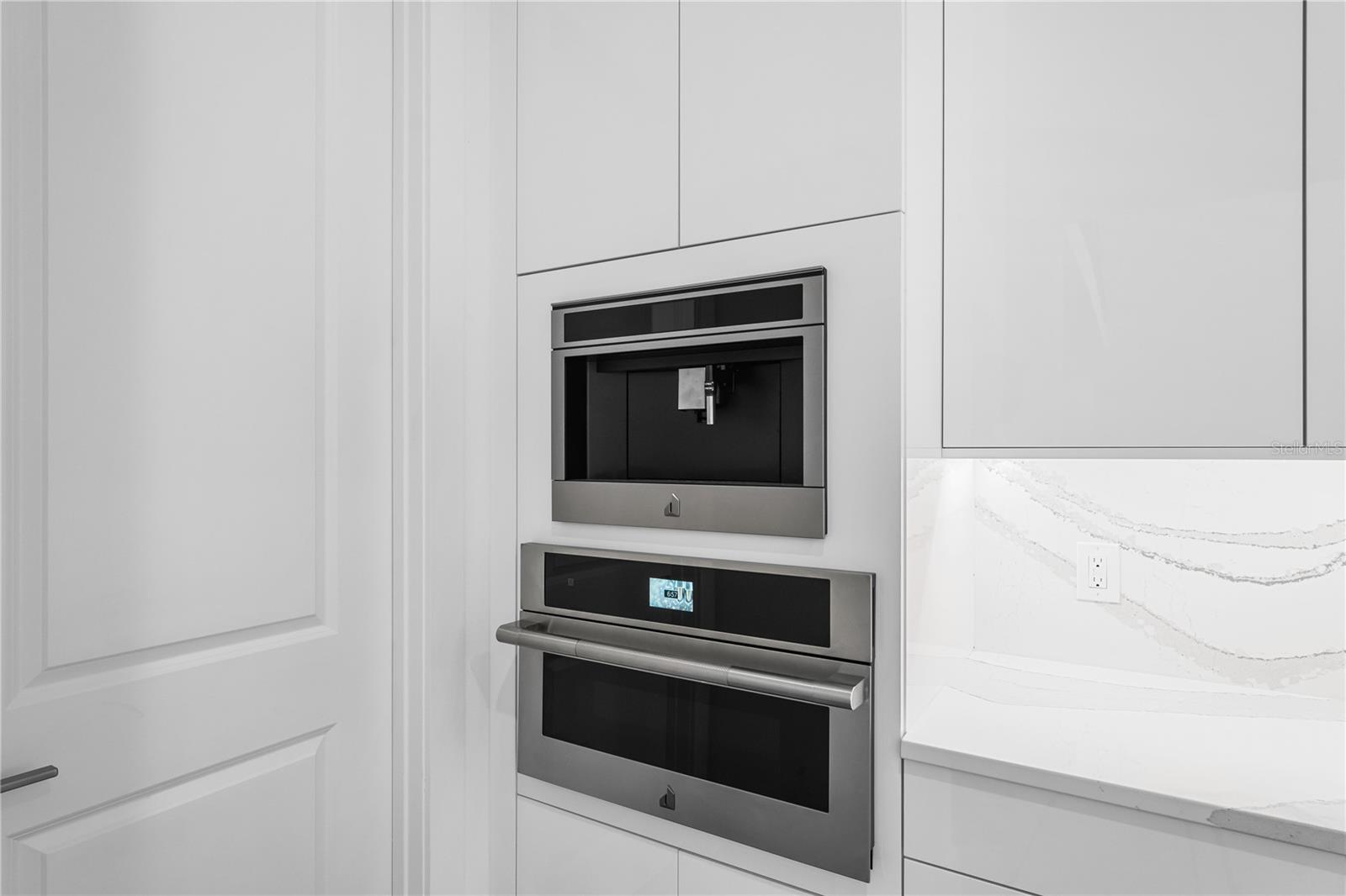 LAUREL POINTE PH 2 - Residential