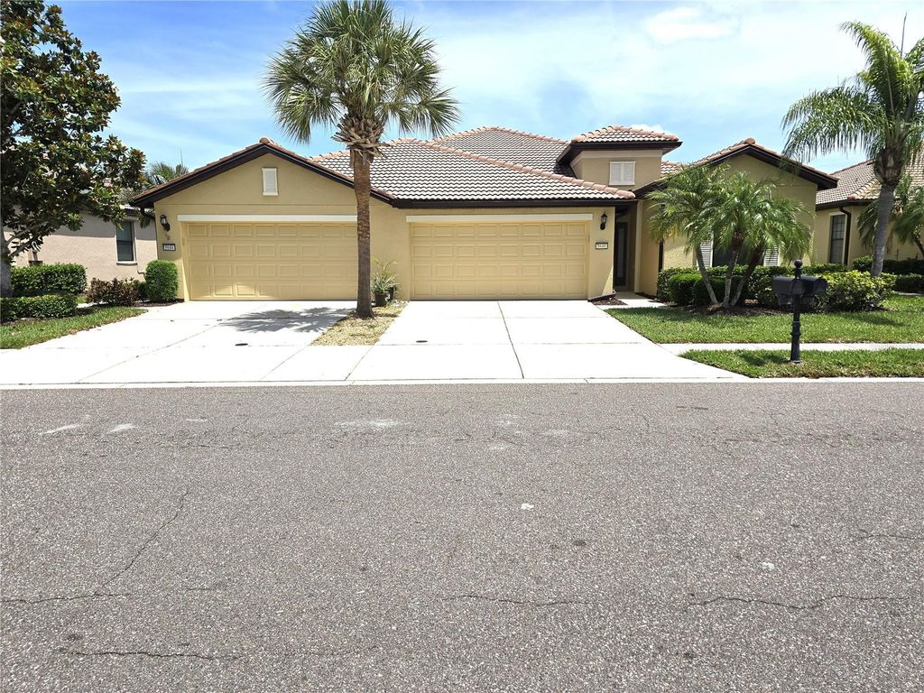 Photo of 5646 Sunset Falls Drive, Apollo Beach, FL 33572 (MLS # TB8505412)