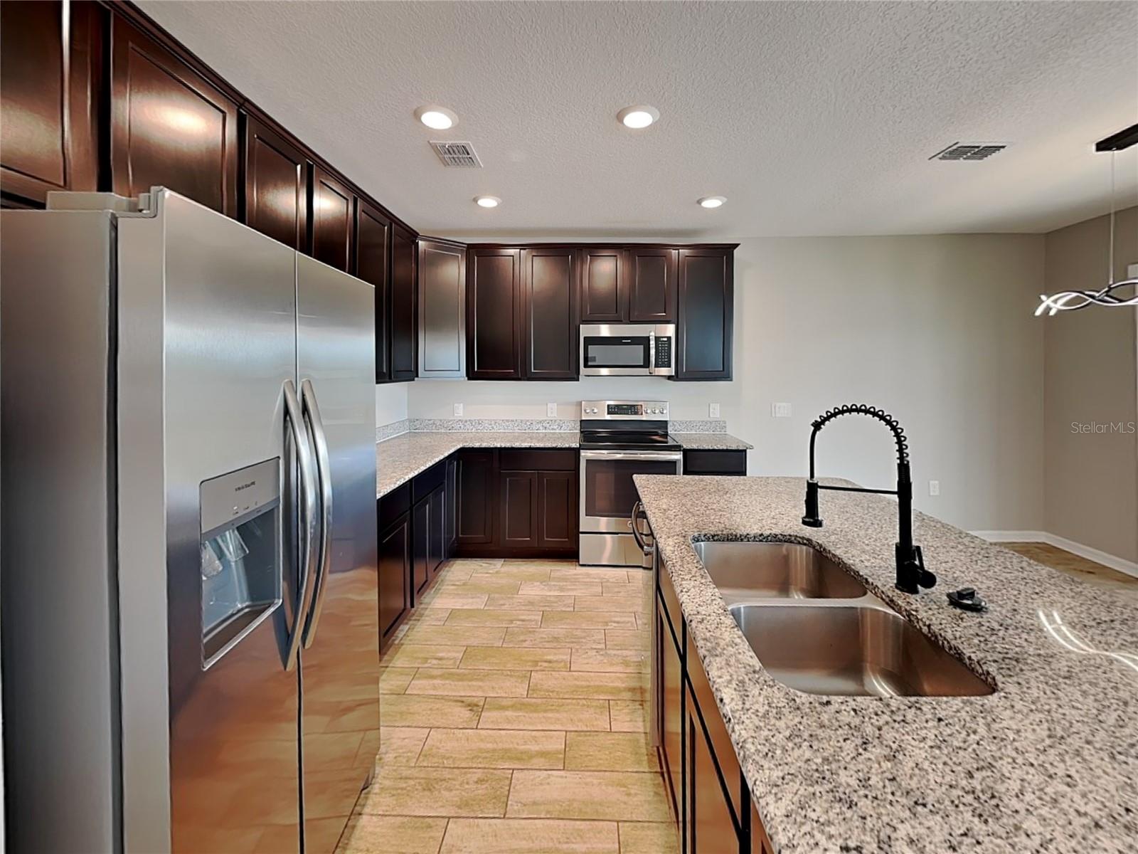 WILLOW WALK PH I-A - Residential Lease