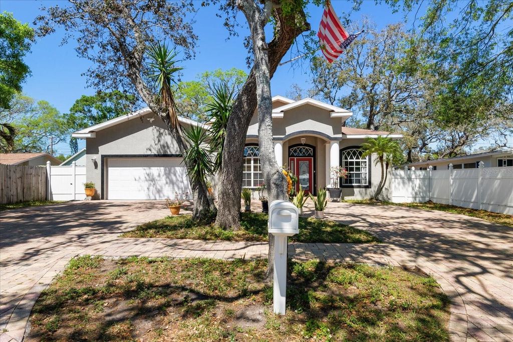Photo of 5001 44th Avenue N, St Petersburg, FL 33709 (MLS # TB8483981)