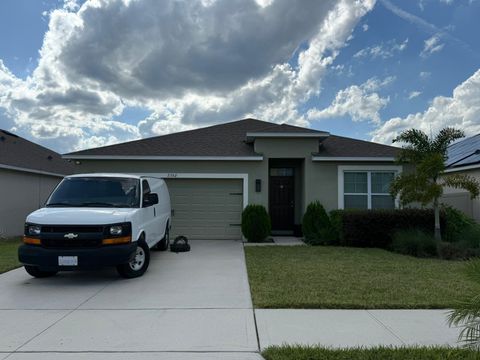 Photo of 2352 White Poppy Drive, Kissimmee, FL 34747 (MLS # S5134364)
