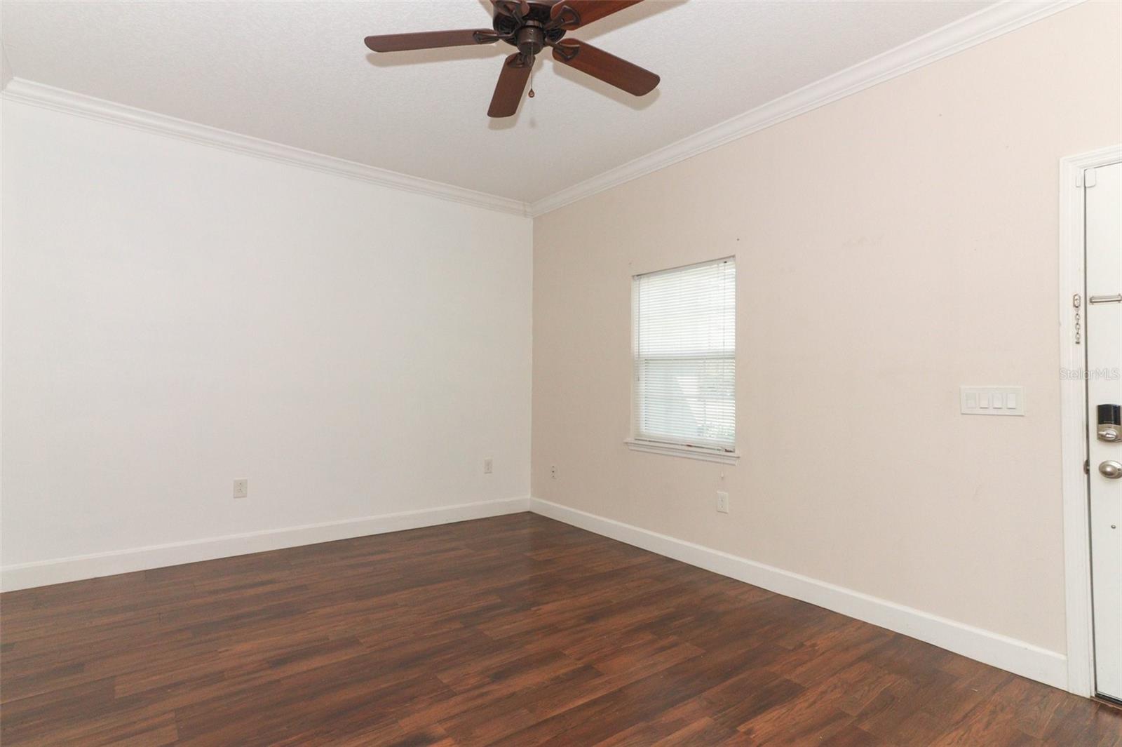1090 PARNELL COURT