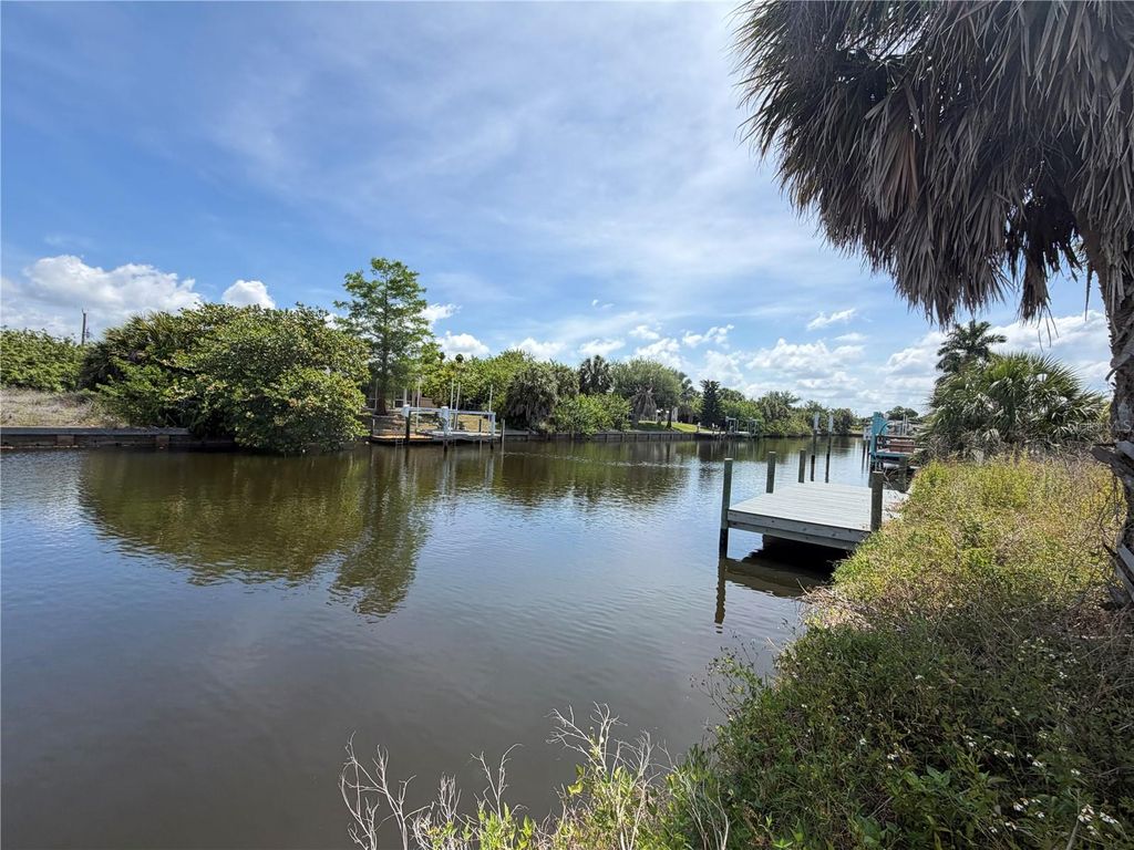 Photo of 17122 Marydale Road, Port Charlotte, FL 33948 (MLS # A4692240)