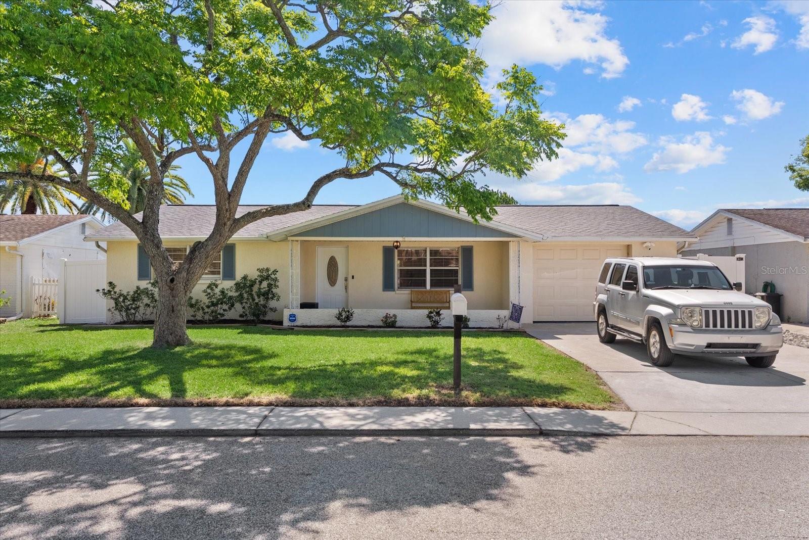 ALOHA GARDENS - Residential
